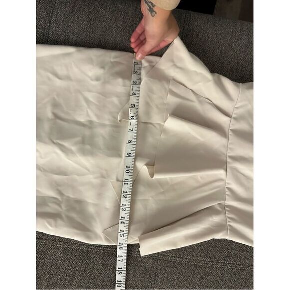 Rinascimento Italy Cream Peplum Knee Length Dress Size M Clean Girl Old Money - Picture 15 of 15